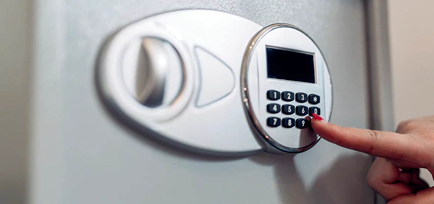 Jewelry Safe Cracking in Crescent City, California